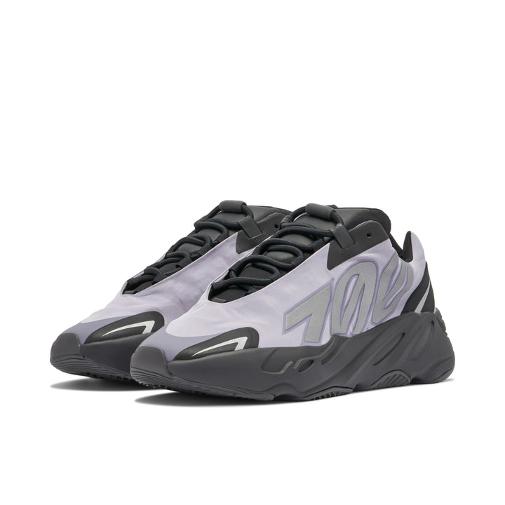 YEEZY BOOST 700 MNVN GEODE