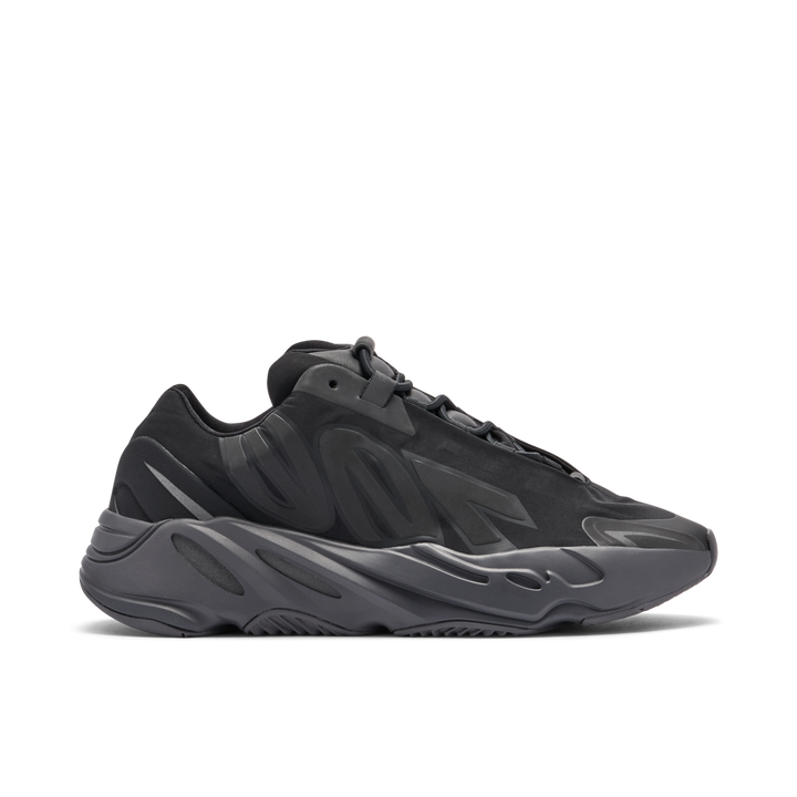 YEEZY 700 MNVN TRIPLE BLACK