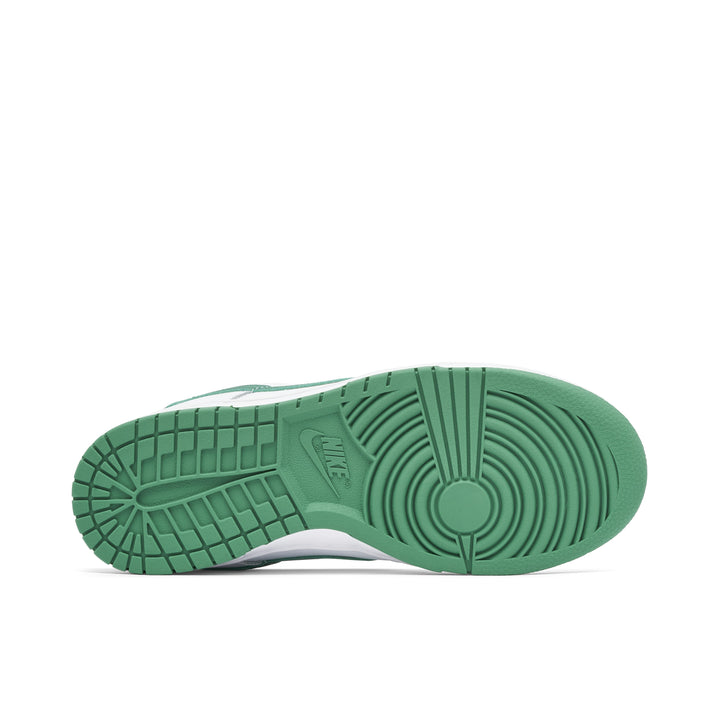 NIKE DUNK LOW WHITE LUCKY GREEN WOMENS