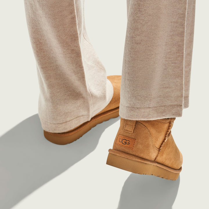 UGG CLASSIC ULTRA MINI BOOT CHESTNUT WOMENS