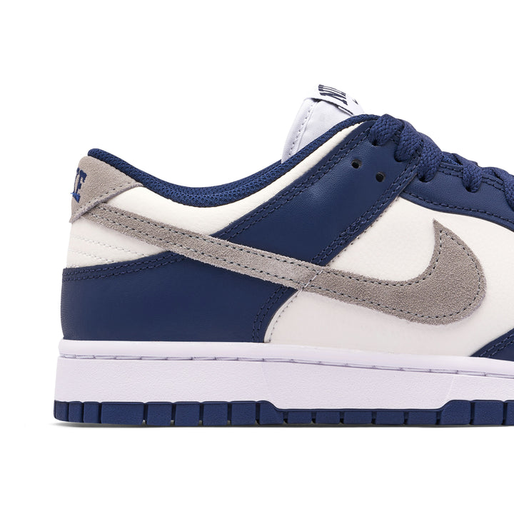 NIKE DUNK LOW MIDNIGHT NAVY SUMMIT WHITE