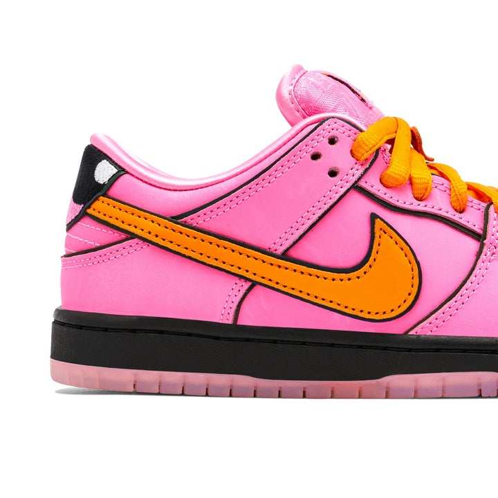 NIKE SB DUNK LOW X THE POWERPUFF GIRLS BLOSSOM