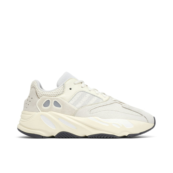 YEEZY 700 ANALOG BOOST
