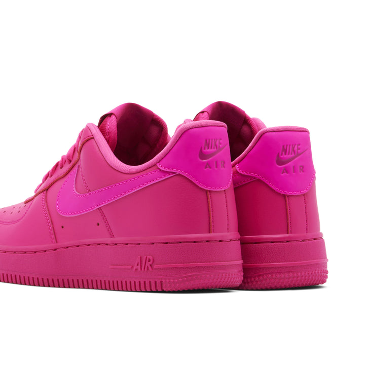 NIKE AIR FORCE 1 07 FIREBERRY WOMENS