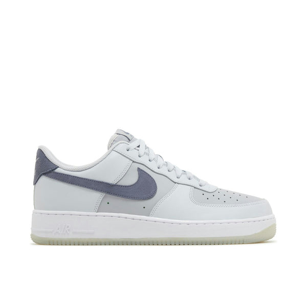 NIKE AIR FORCE 1 '07 LV8 PURE PLATINUM LIGHT CARBON