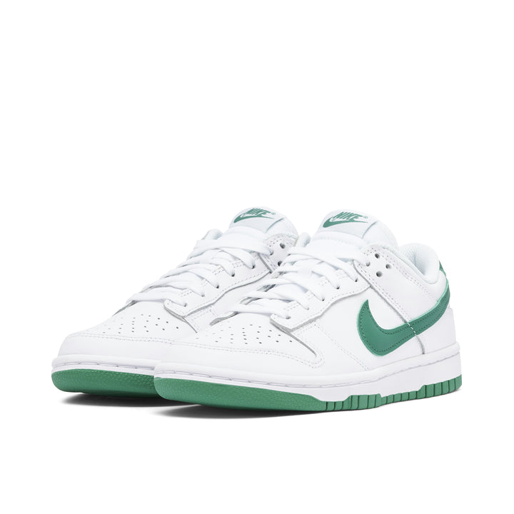 NIKE DUNK LOW WHITE LUCKY GREEN WOMENS