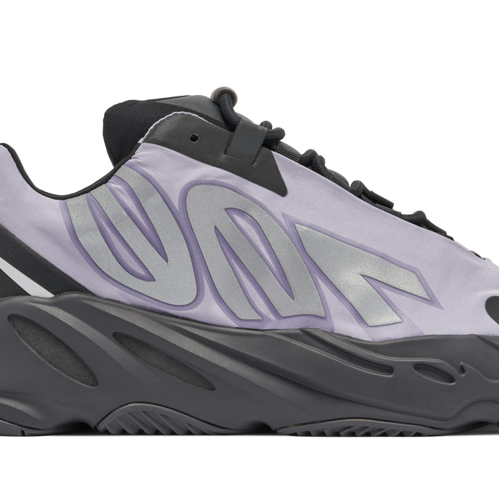 YEEZY BOOST 700 MNVN GEODE