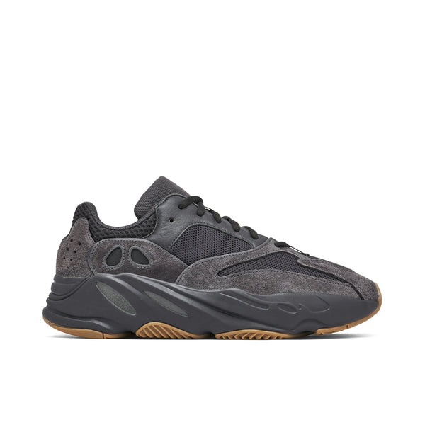 YEEZY 700 UTILITY BLACK