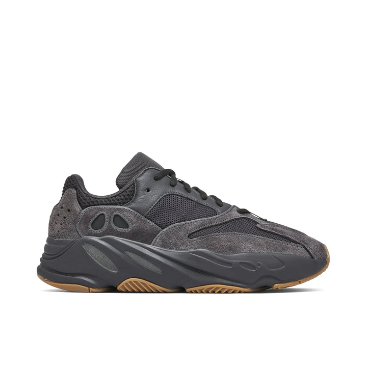 YEEZY 700 UTILITY BLACK